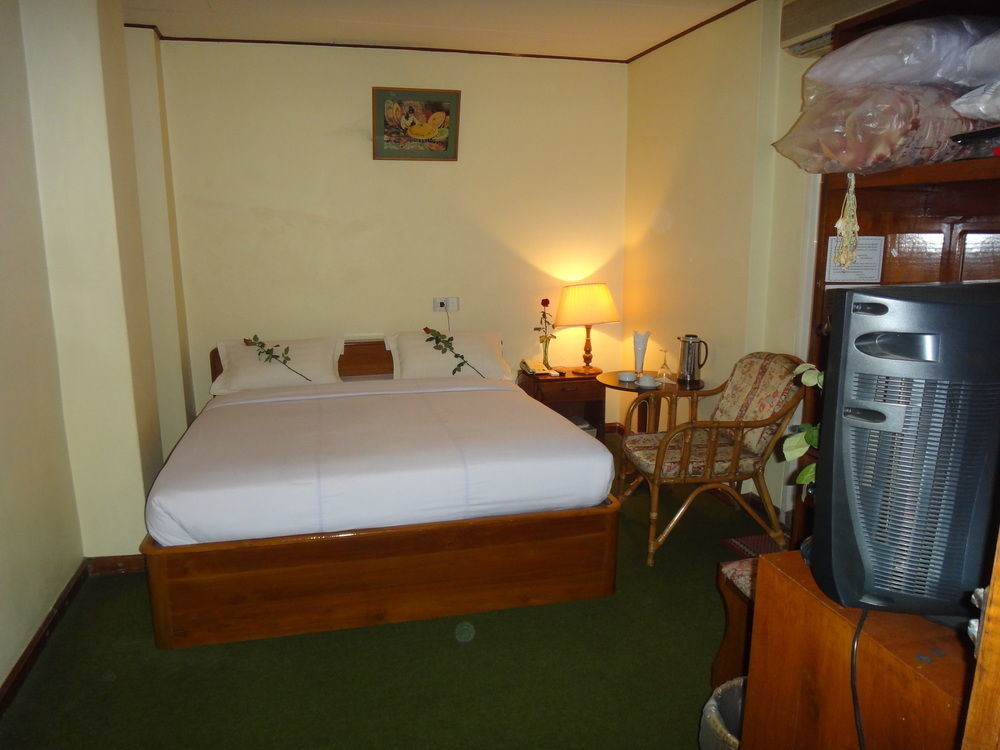 Chit Sayar Hotel يانغون المظهر الخارجي الصورة