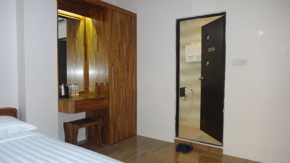 Chit Sayar Hotel يانغون المظهر الخارجي الصورة